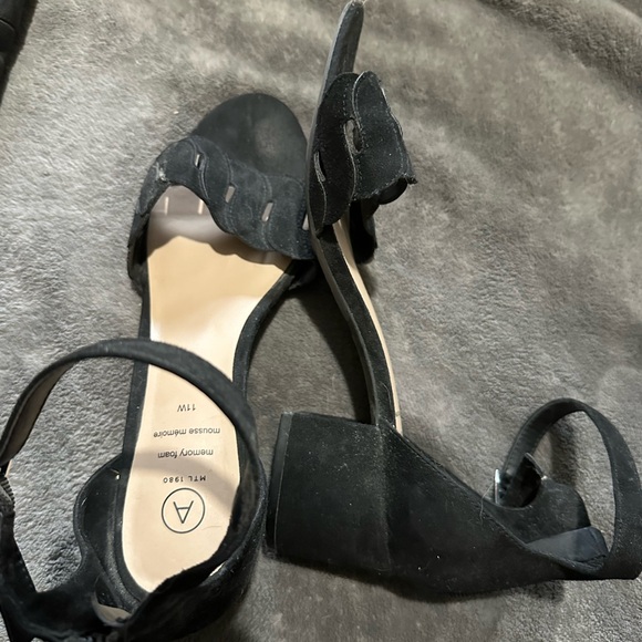 Addition Elle Heels - Picture 2 of 3